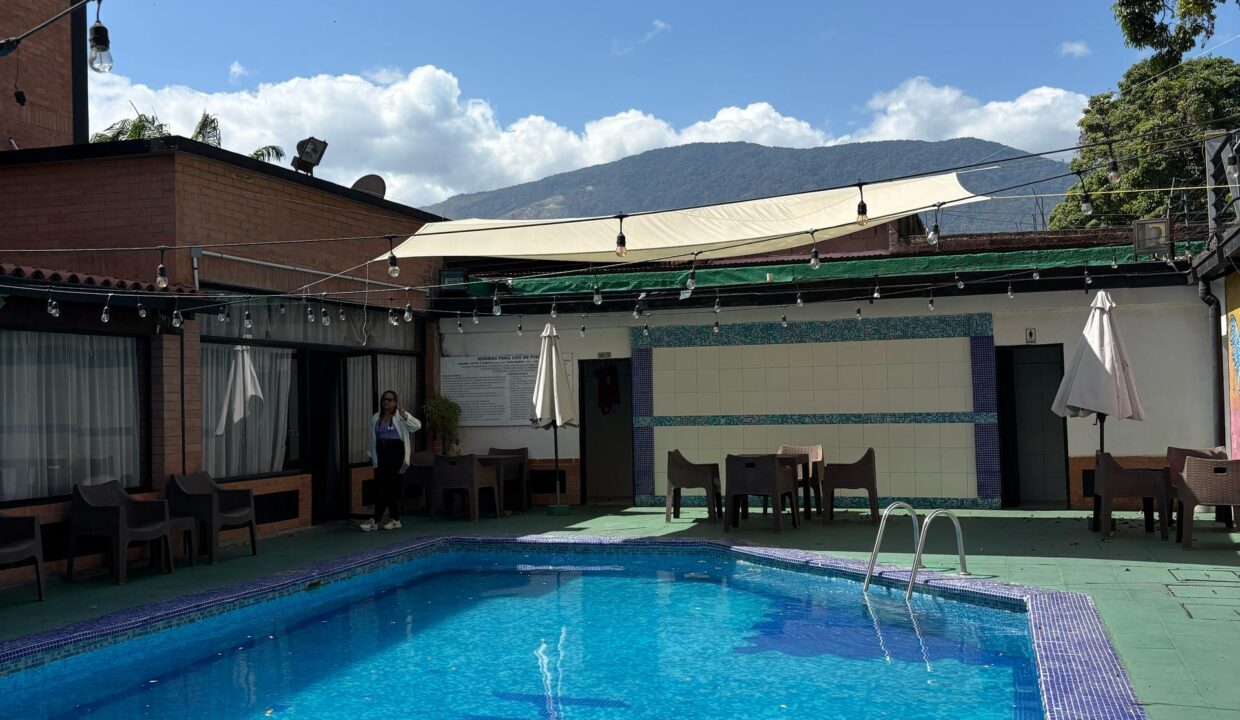 WhatsApp Image 2025-04-01 at 9.00.41 PM (4)