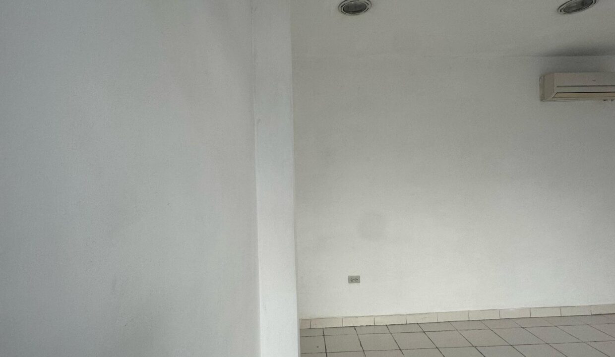 WhatsApp Image 2025-04-08 at 6.16.02 PM (3)