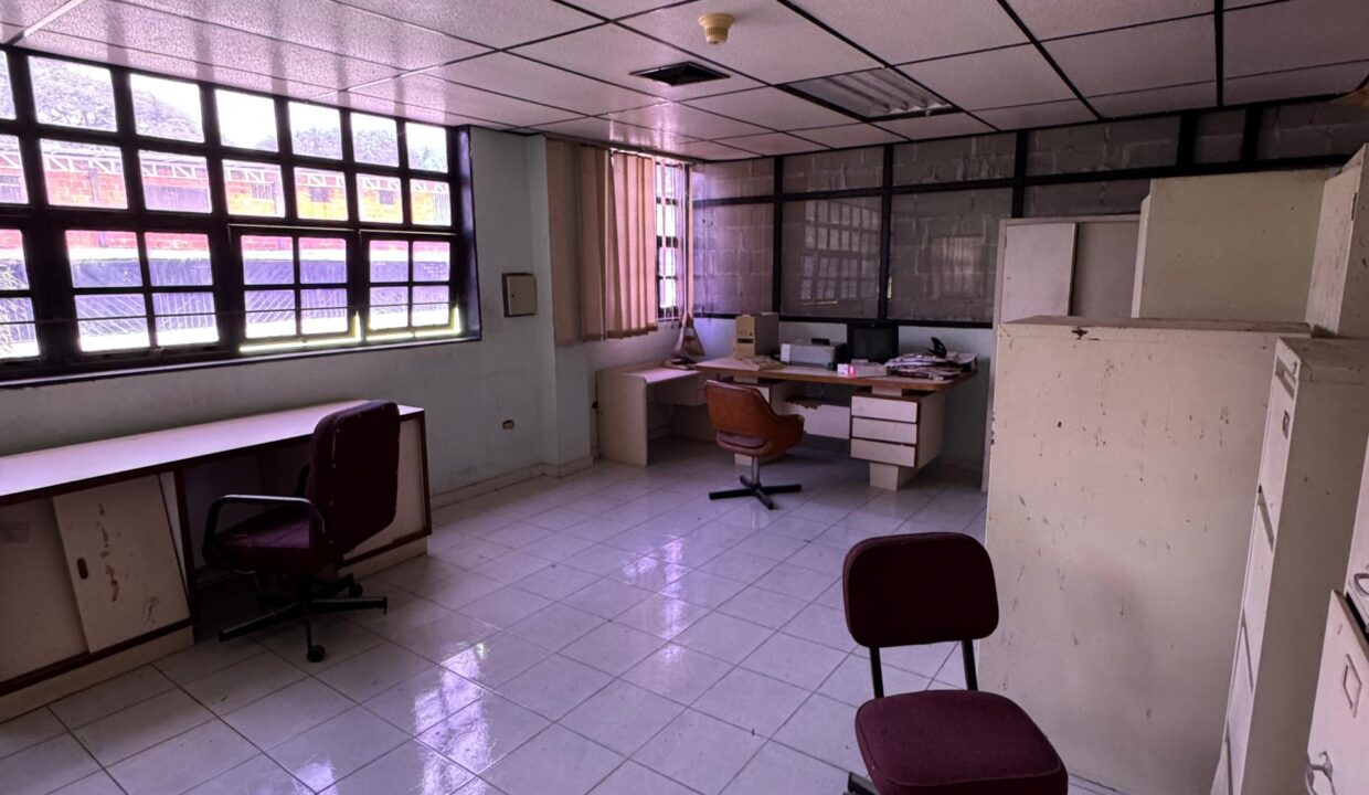WhatsApp Image 2025-05-15 at 9.31.40 AM (1)