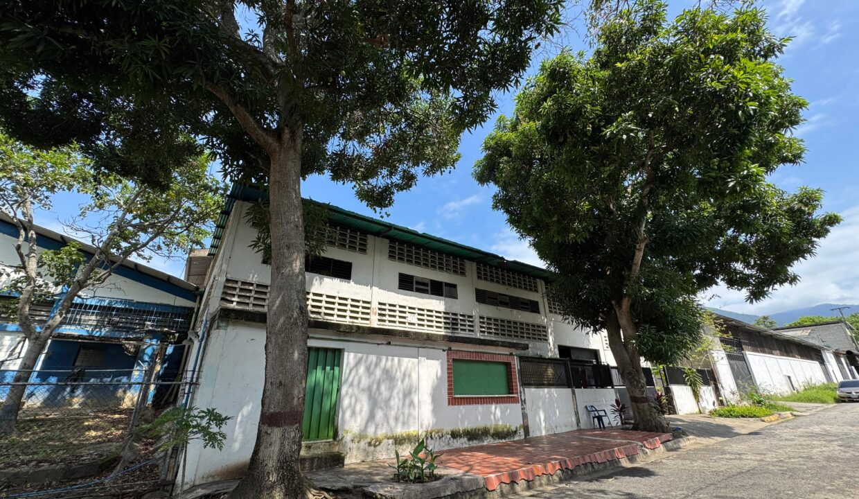 WhatsApp Image 2025-05-15 at 9.32.16 AM (4)